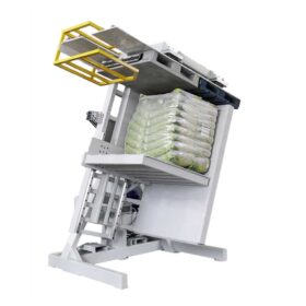 Pallet inverter machine in operation